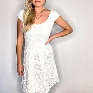Adrianna Papell White Flower Dress